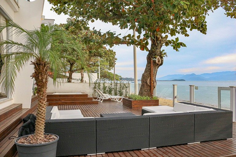 Charme, pôr do sol, praia privada. Exclusividade.