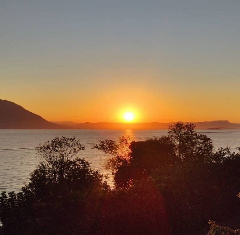 Residencia incrível com vista espetacular