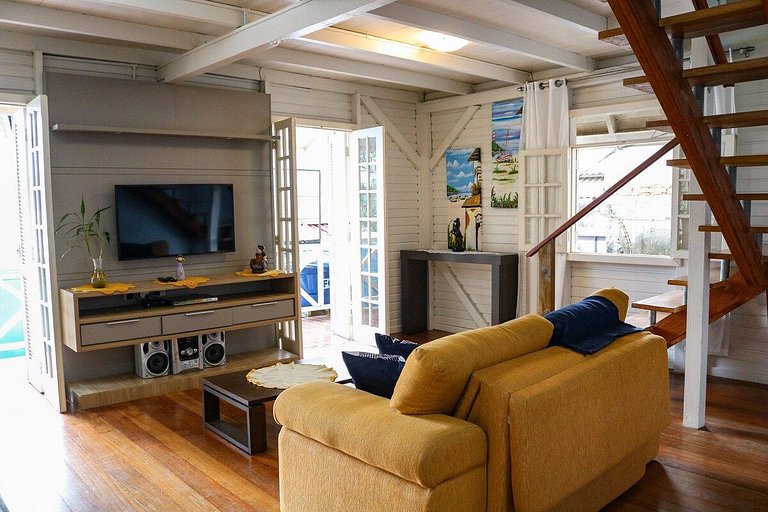 Casa com piscina, vista mar, pôr do sol.