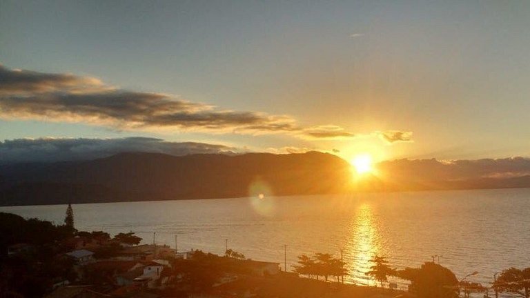 Recanto do pôr do sol, vista mar e SPA.