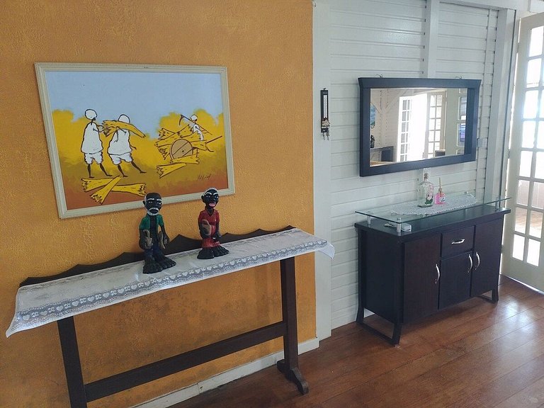 Casa com piscina, vista mar, pôr do sol.