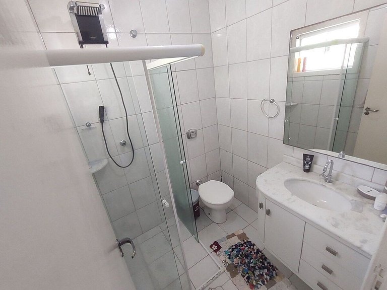 Casa com piscina, vista mar, pôr do sol.