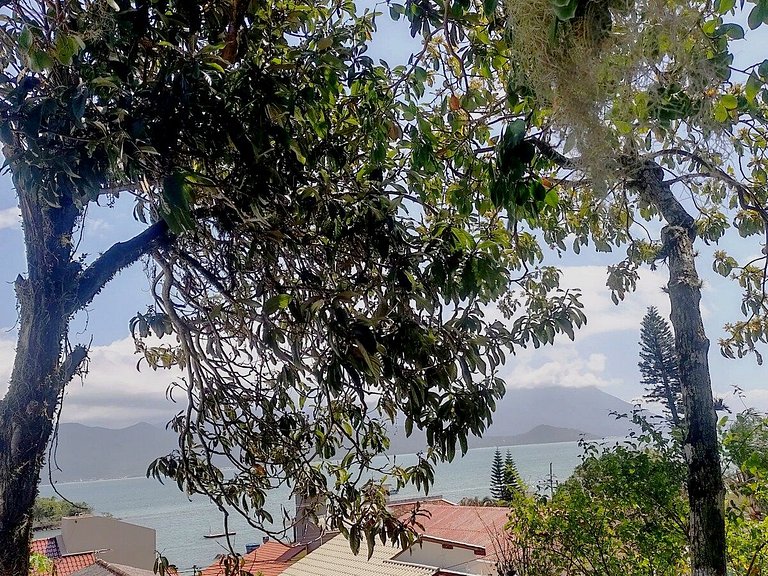 Casa com piscina, vista mar, pôr do sol.