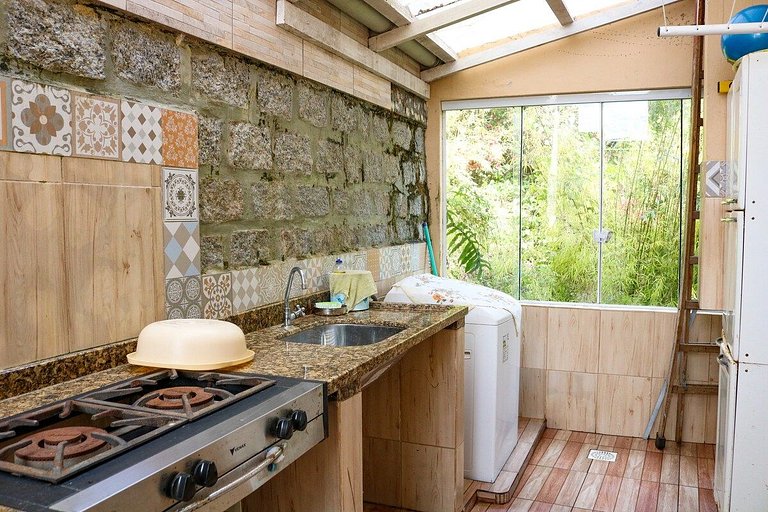 Casa com piscina, vista mar, pôr do sol.