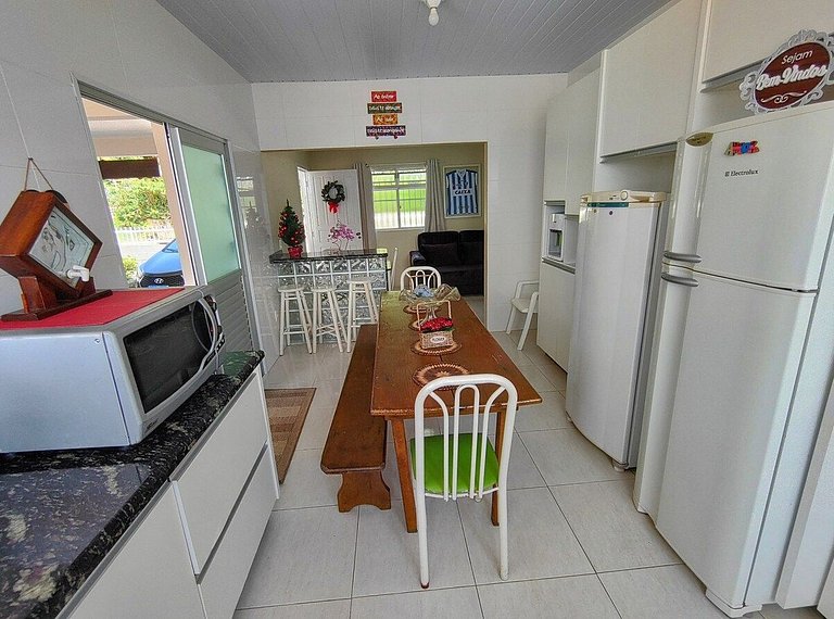 Beira mar, pôr do sol, praia particular.