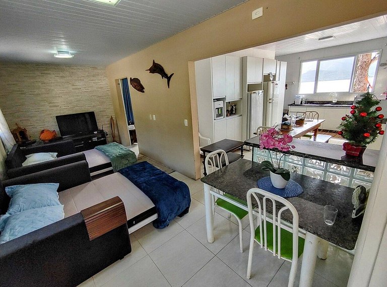 Beira mar, pôr do sol, praia particular.