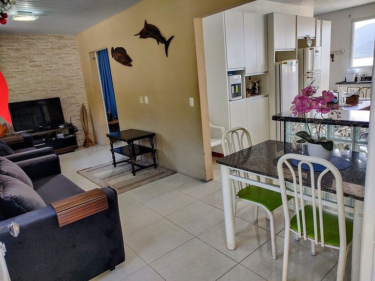 Beira mar, pôr do sol, praia particular.