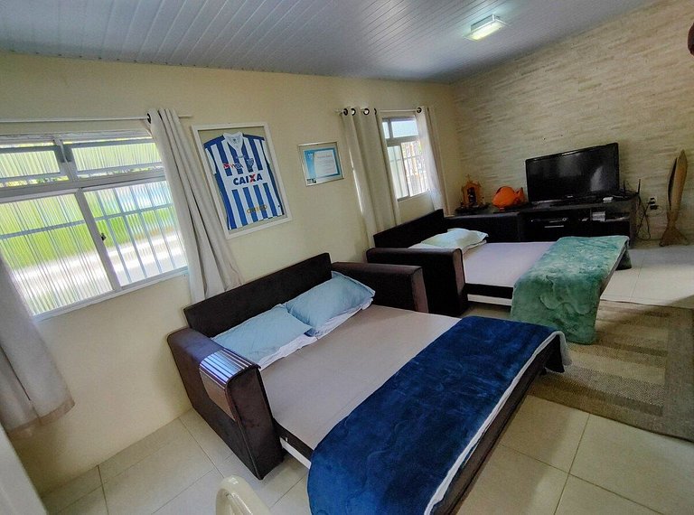 Beira mar, pôr do sol, praia particular.