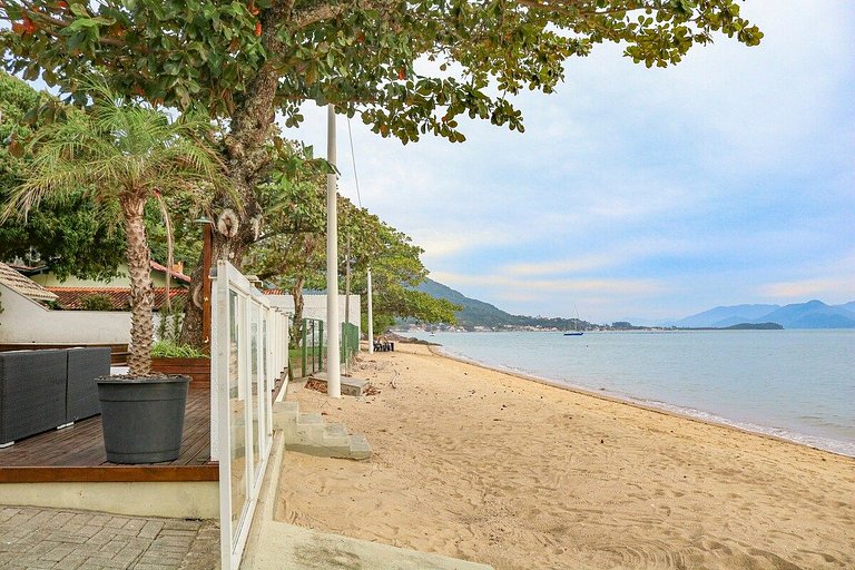 Praia, pôr do sol, sossego e exclusividade