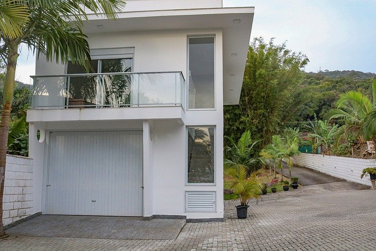 Praia, pôr do sol, sossego e exclusividade