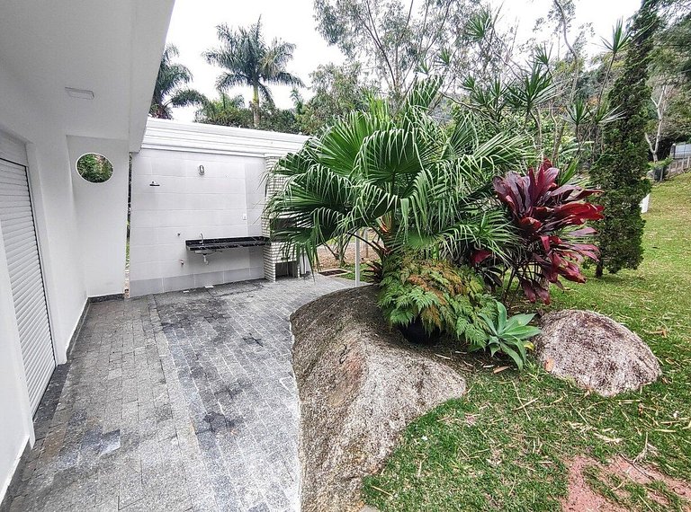 Praia, pôr do sol, sossego e exclusividade