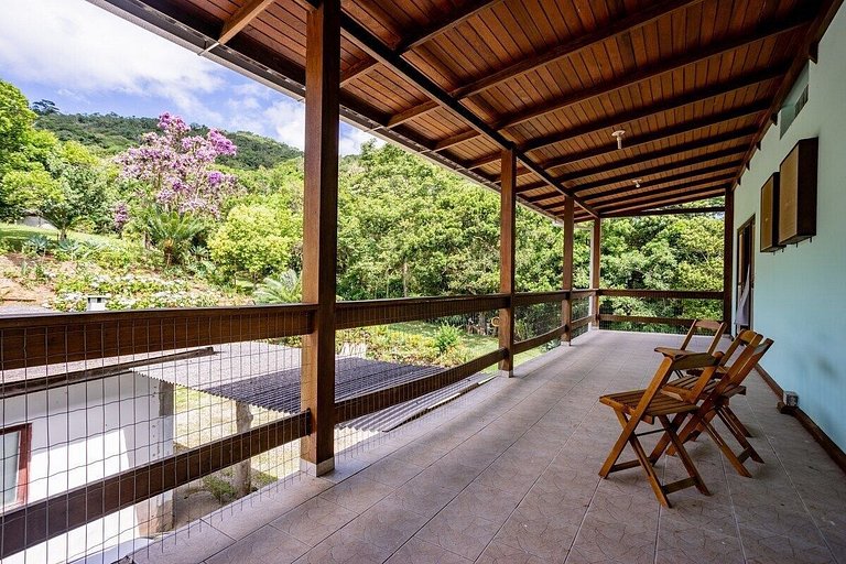 Casa super espaçosa com vista linda para o mar.