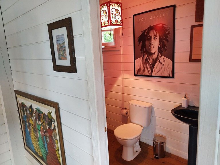 Cabana com vista mar, nascer do sol e lua cheia.