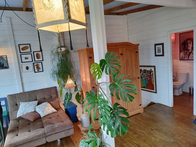 Cabana com vista mar, nascer do sol e lua cheia.