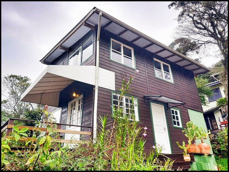 Cabana com vista mar, nascer do sol e lua cheia.
