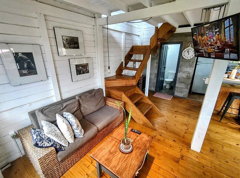 Cabana com vista mar, nascer do sol e lua cheia.