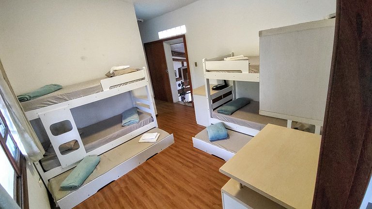 Casa super espaçosa com vista linda para o mar.