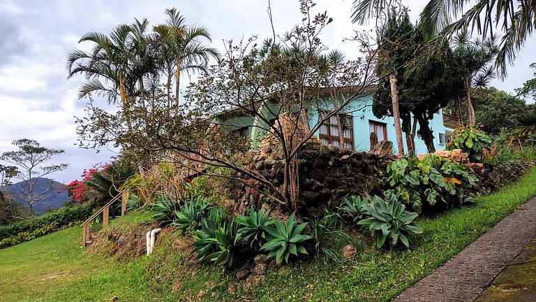 Casa super espaçosa com vista linda para o mar.