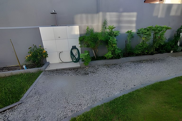 Campeche VIP: Conforto e espaço na rua da praia.