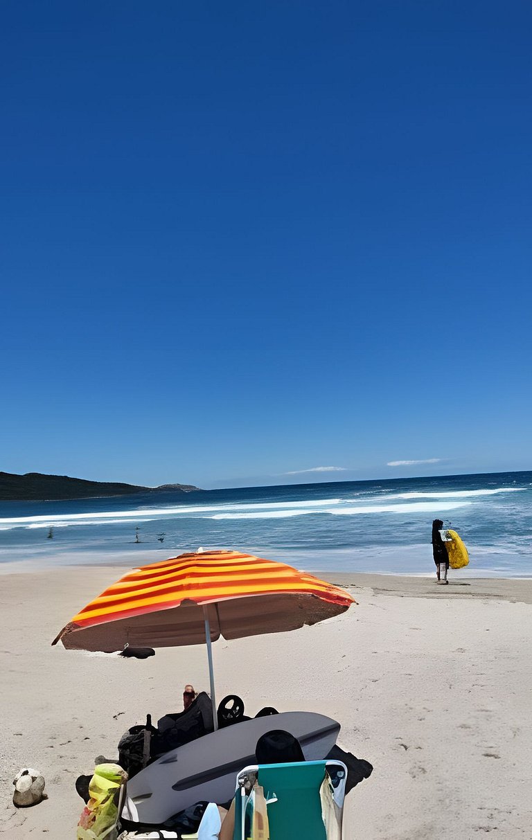 Campeche VIP: Conforto e espaço na rua da praia.