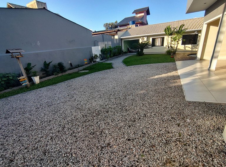 Campeche VIP: Conforto e espaço na rua da praia.