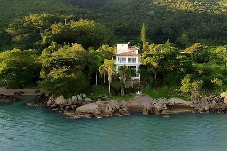 Charme, beira-mar, privacidade e exclusividade.