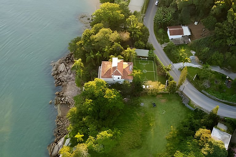 Charme, beira-mar, privacidade e exclusividade.