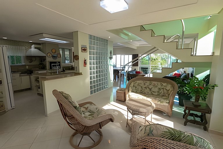 Charme, beira-mar, privacidade e exclusividade.