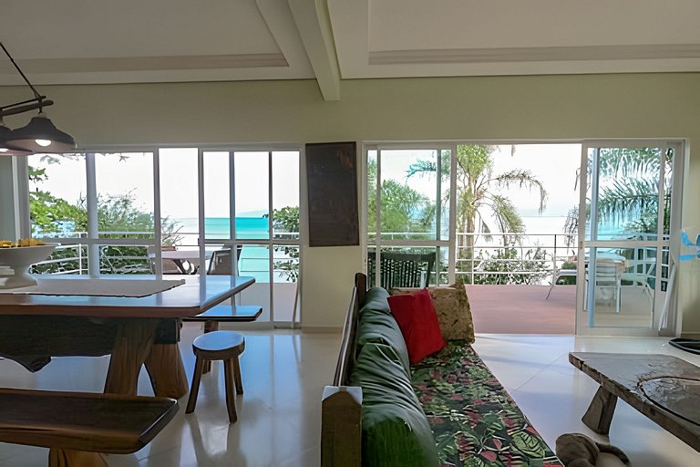 Charme, beira-mar, privacidade e exclusividade.