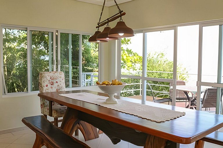 Charme, beira-mar, privacidade e exclusividade.