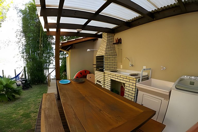 Espetáculo a beira-mar com total privacidade.