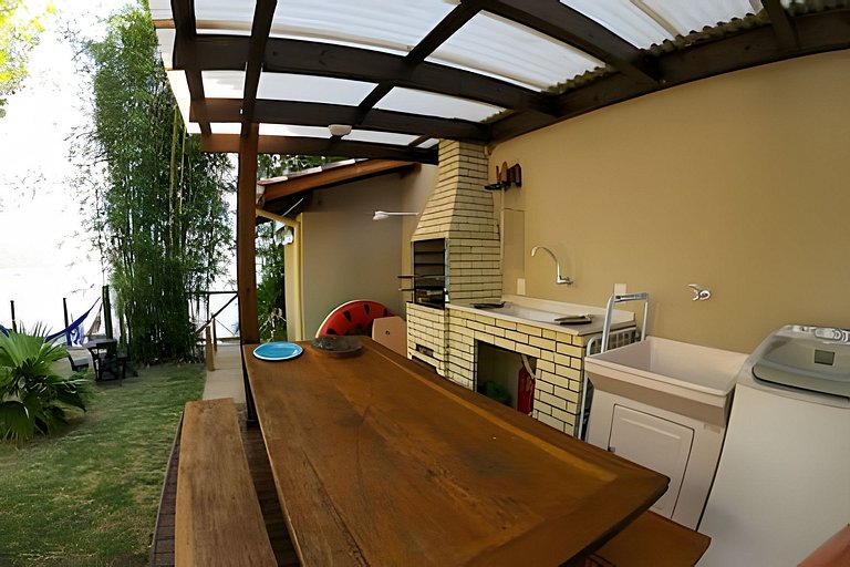 Espetáculo a beira-mar com total privacidade.