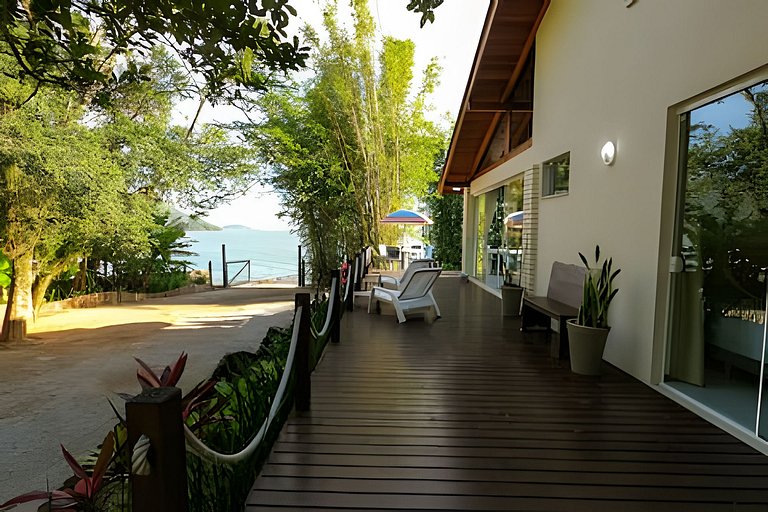 Espetáculo a beira-mar com total privacidade.