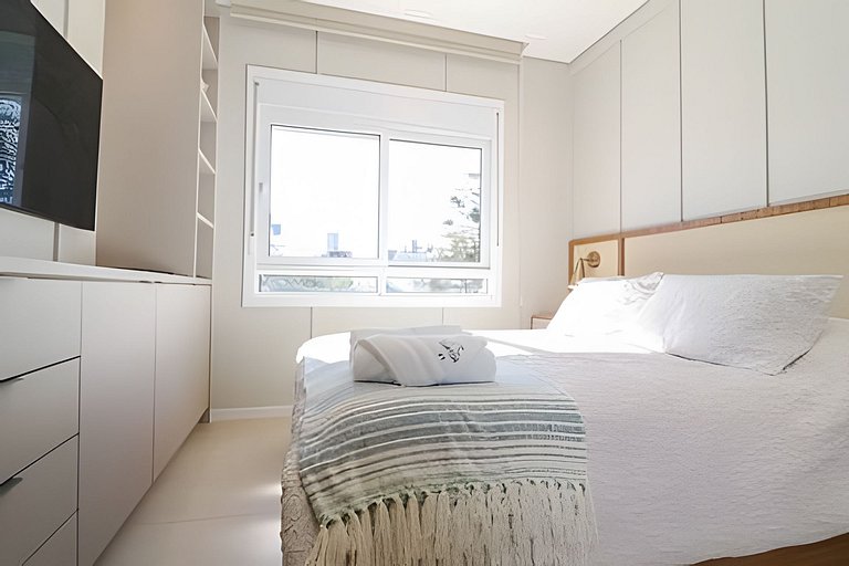 Sunclub | Luxo: Apê Novo e completo ao lado do mar