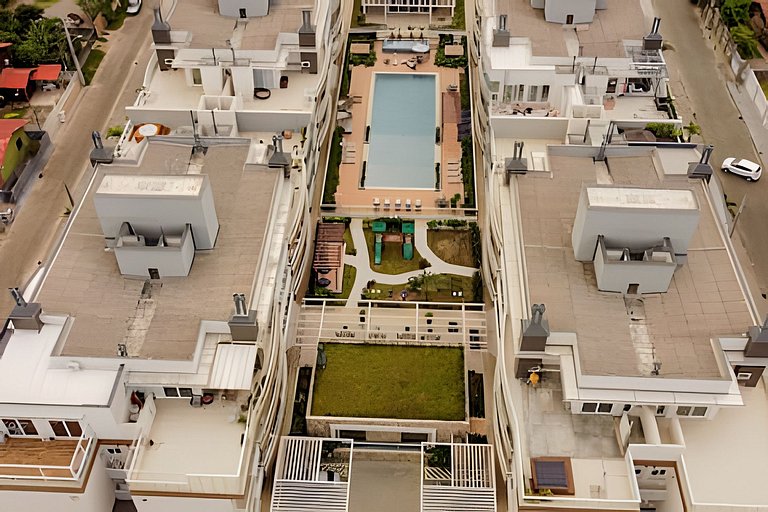 Sunclub | Luxo: Apê Novo e completo ao lado do mar