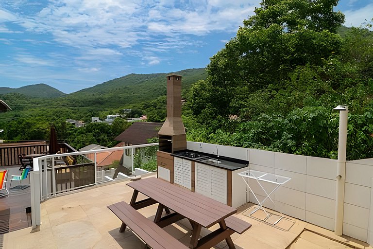 Vista Mar, Montanhas e Pôr do sol com Piscina