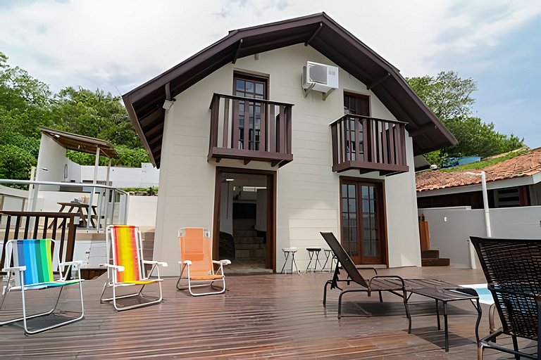 Vista Mar, Montanhas e Pôr do sol com Piscina