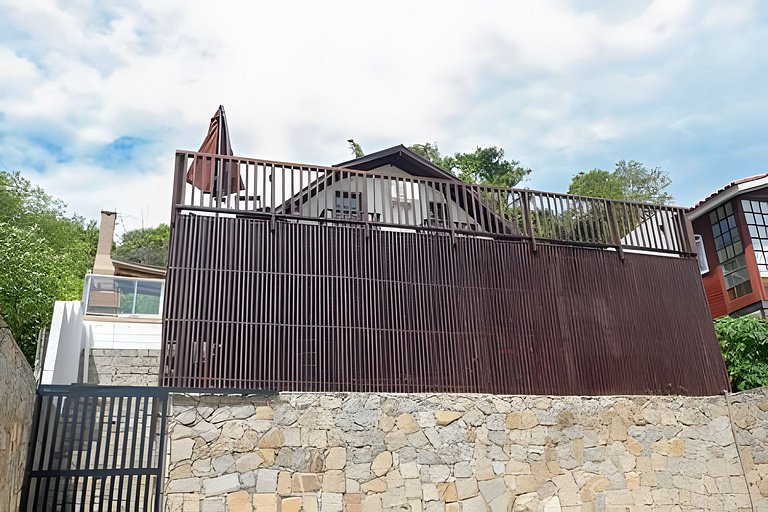 Vista Mar, Montanhas e Pôr do sol com Piscina