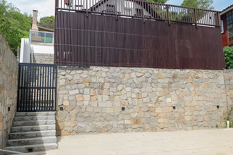 Vista Mar, Montanhas e Pôr do sol com Piscina