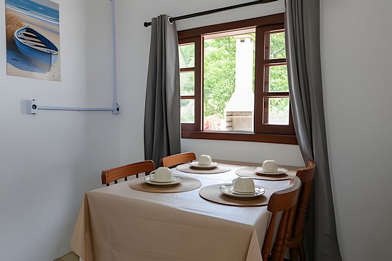 Vista Mar, Montanhas e Pôr do sol com Piscina