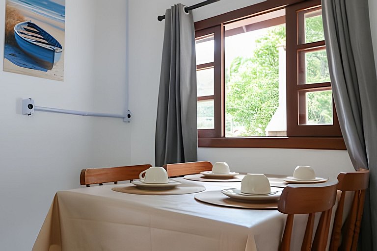 Vista Mar, Montanhas e Pôr do sol com Piscina