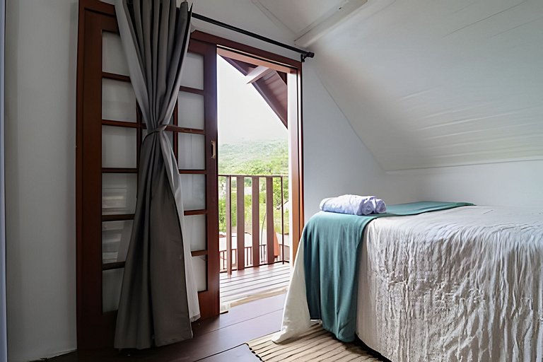 Vista Mar, Montanhas e Pôr do sol com Piscina