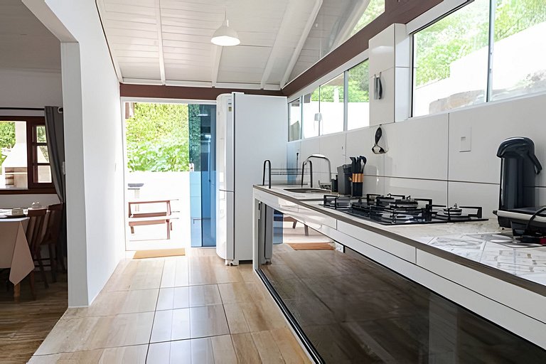 Vista Mar, Montanhas e Pôr do sol com Piscina