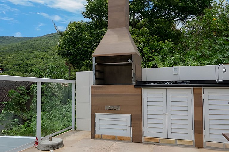 Vista Mar, Montanhas e Pôr do sol com Piscina