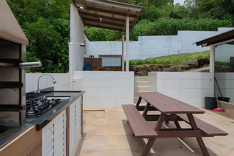 Vista Mar, Montanhas e Pôr do sol com Piscina