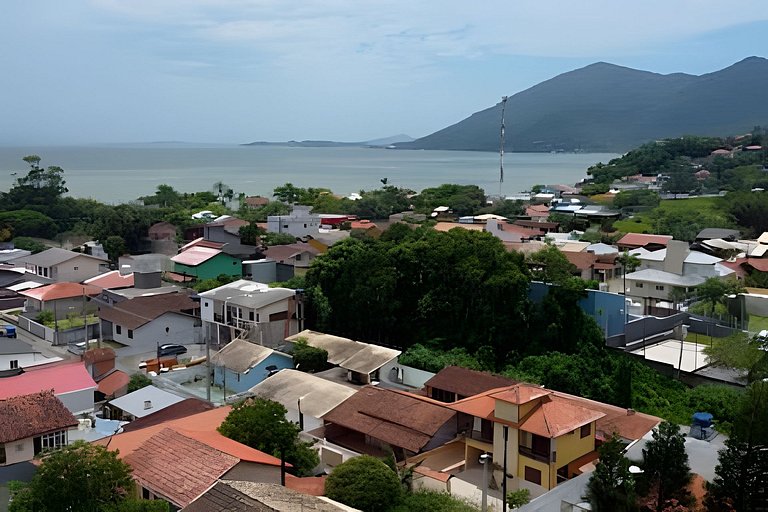 Vista Mar, Montanhas e Pôr do sol com Piscina